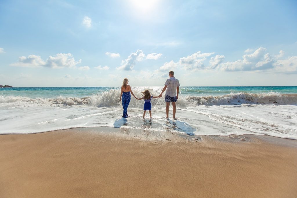 Save on Family Travel